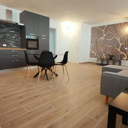 Sant'anna I4mori Apartament